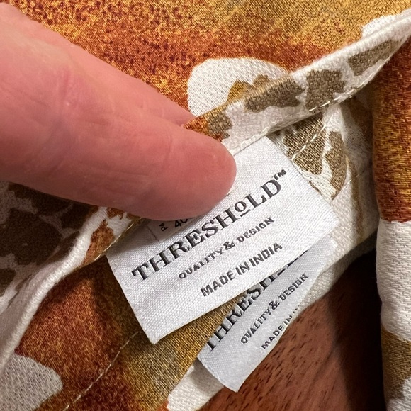 Napkins Set of 12 Leaf Pattern in Fall Colors NWOT - Picture 6 of 14